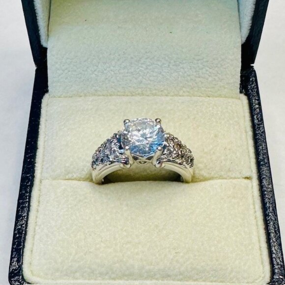Vintage Sterling Silver White Sapphire Solitaire Ring Size 5 - Picture 1 of 6